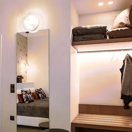 דירה Living In Luxury נאפפליו