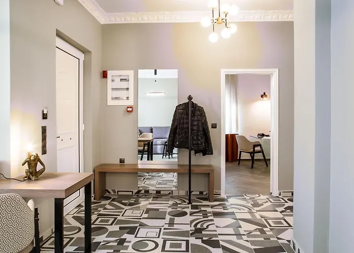 Living In Luxury Apartman